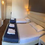 מלון Gold Butik