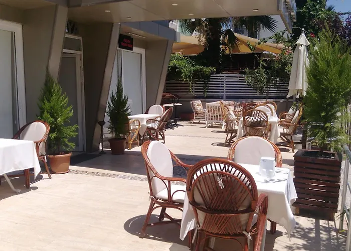 Gold Butik فندق 3*